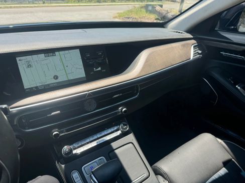 Used 2022 Genesis G90 3.3T Premium RWD image 20