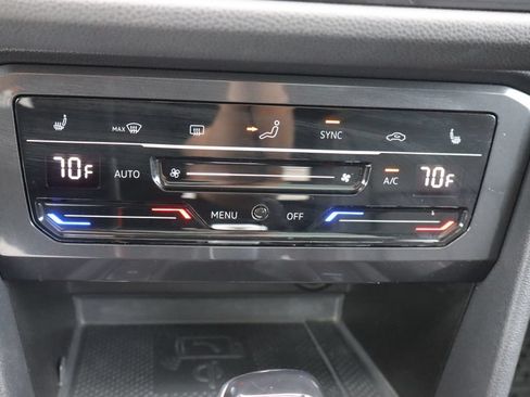 Used 2022 Volkswagen Tiguan SE AWD/4WD image 14