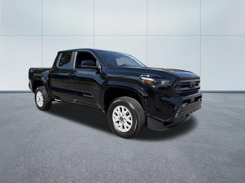 Used 2024 Toyota Tacoma SR5 AWD/4WD image 4