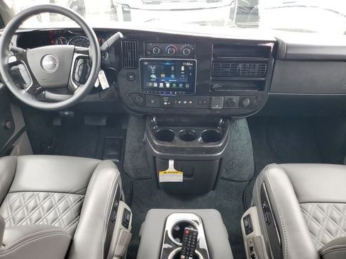 Used 2024 GMC Savana 2500 RWD image 28