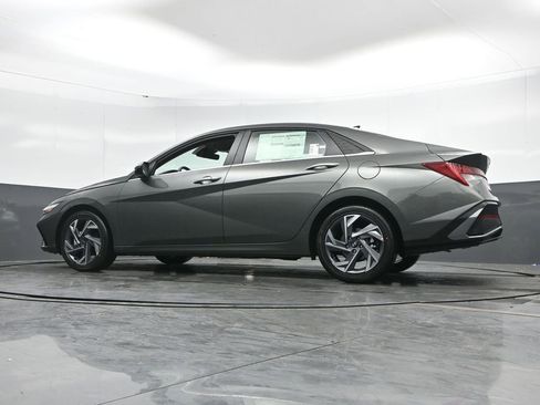 New 2026 Hyundai Elantra Limited image 50