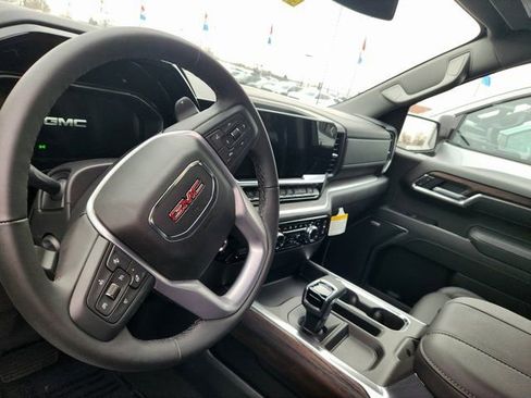New 2026 GMC Sierra 1500 SLT image 14