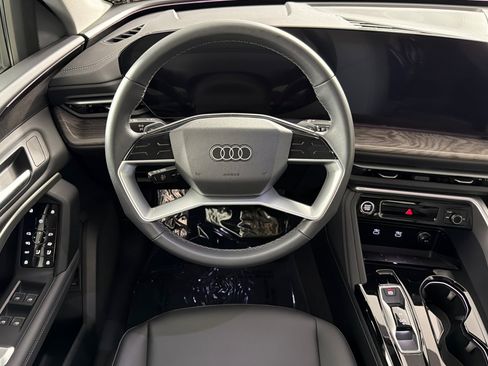 Used 2025 Audi Q5 Premium w/ Convenience Package AWD/4WD image 13