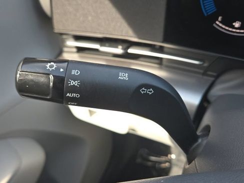 Used 2025 Hyundai Kona SEL AWD/4WD image 21