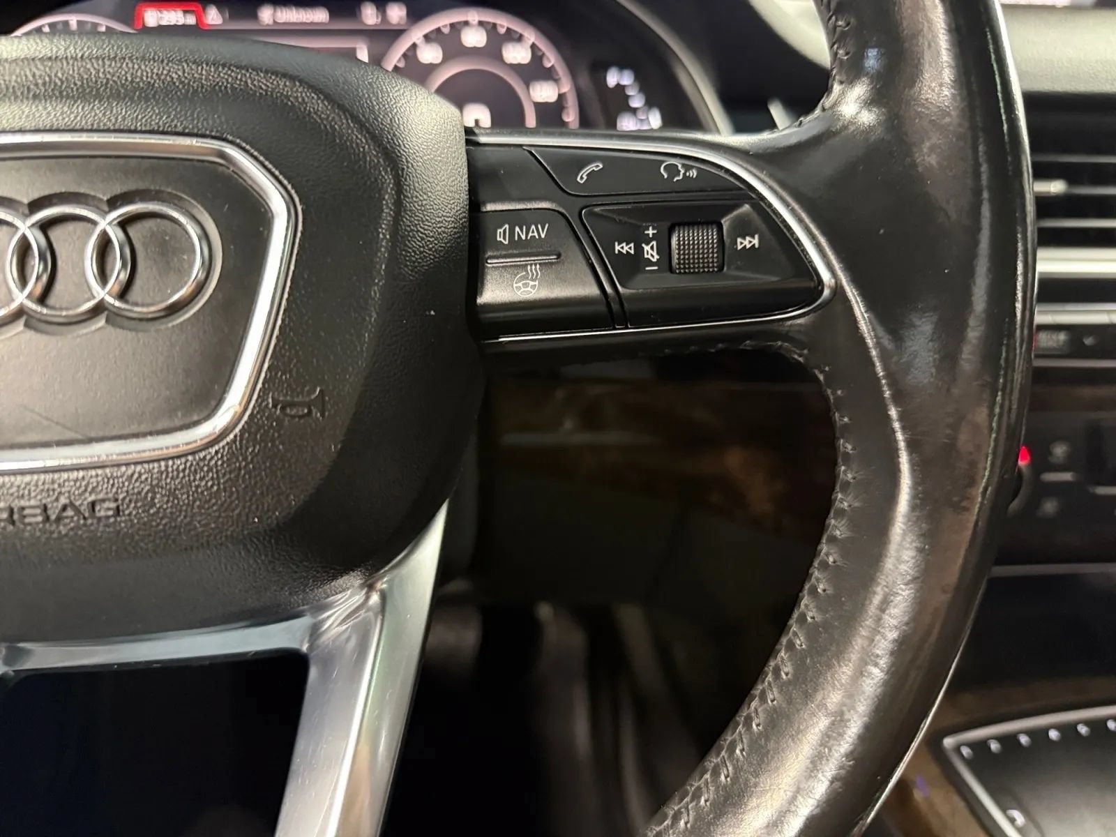 Used 2017 Audi Q7 3.0T Premium Plus AWD/4WD image 22