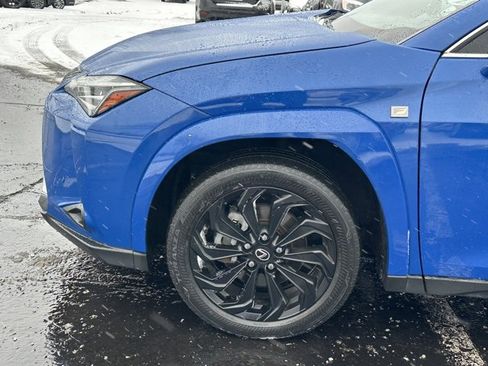 Used 2022 Lexus UX 250h w/ Premium Package image 7
