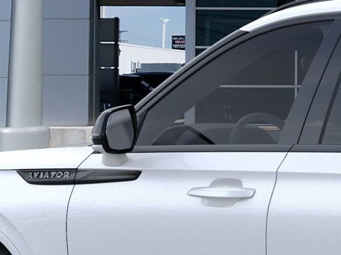 New 2025 Lincoln Aviator Black Label w/ Jet Appearance Package AWD/4WD image 20