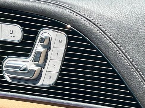 Certified 2024 Mercedes-Benz GLS 580 4MATIC image 40