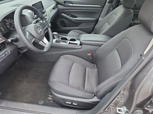 Used 2023 Nissan Altima 2.5 SV FWD image 29