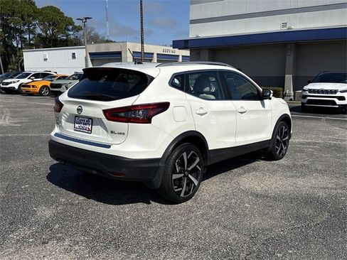 Used 2022 Nissan Rogue Sport SL w/ Premium Package image 5
