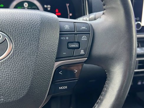Used 2025 Toyota Camry LE w/ Convenience Package FWD image 20