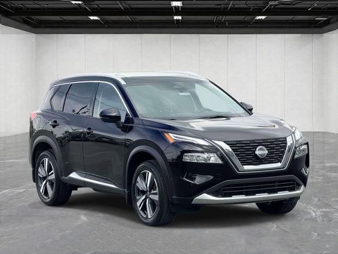 Used 2023 Nissan Rogue Platinum AWD/4WD image 3