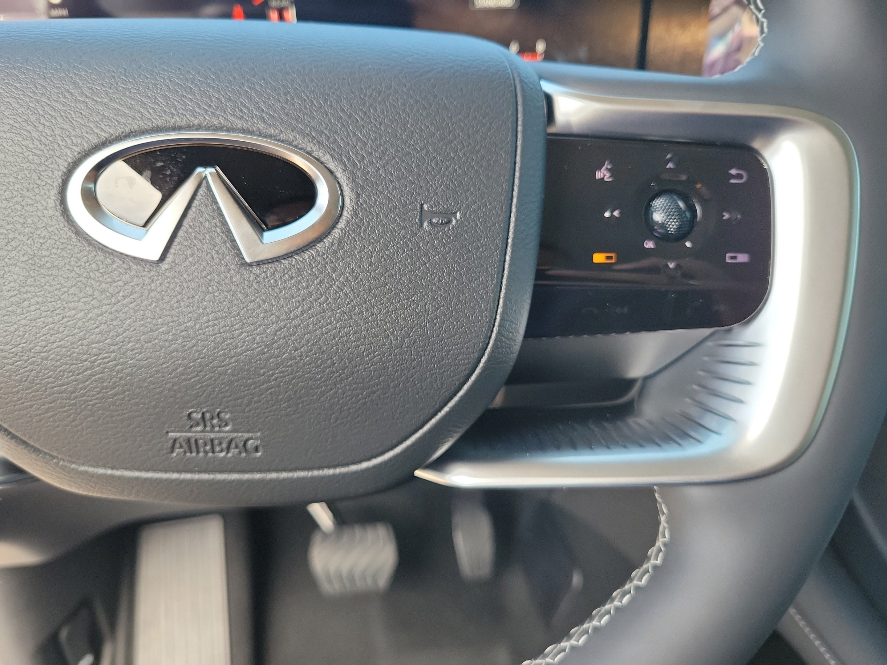 New 2027 INFINITI QX80 Luxe w/ Cargo Package AWD/4WD image 11