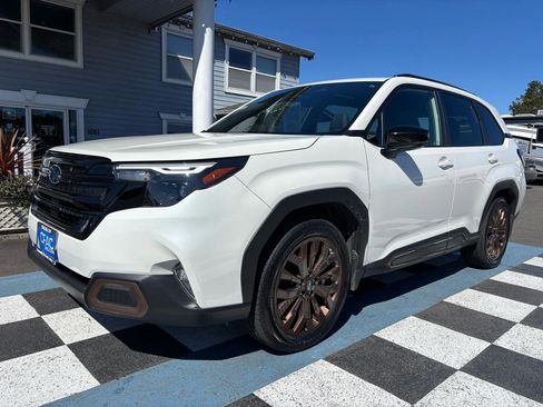 Used 2025 Subaru Forester Sport AWD/4WD image 2