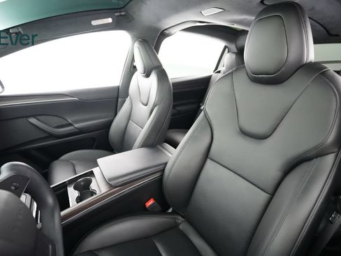 Used 2023 Tesla Model X AWD/4WD image 4