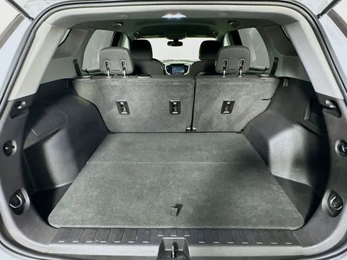 Used 2018 GMC Terrain SLE image 21