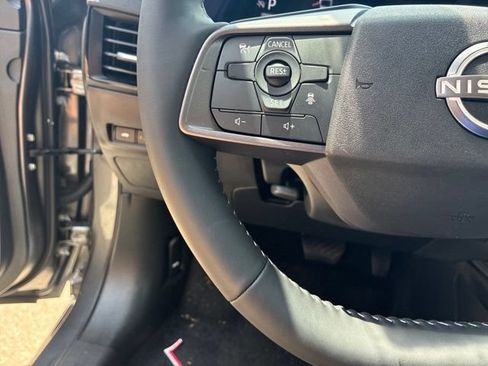 Used 2026 Nissan Sentra SV w/ SV Convenience Package FWD image 22