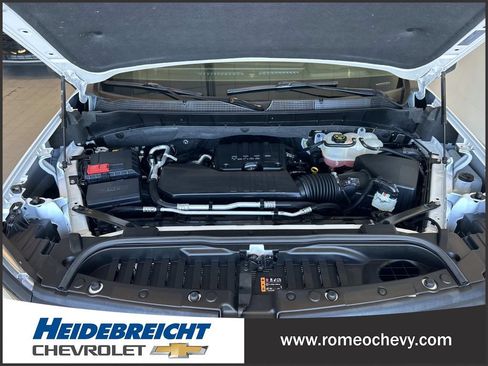 Certified 2024 Chevrolet Silverado 1500 LT AWD/4WD image 9
