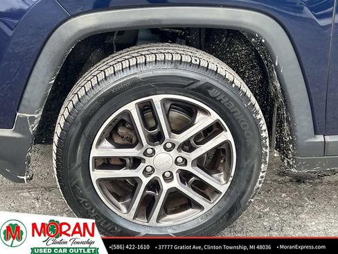 Used 2017 Jeep Compass Latitude w/ Popular Equipment Group image 10