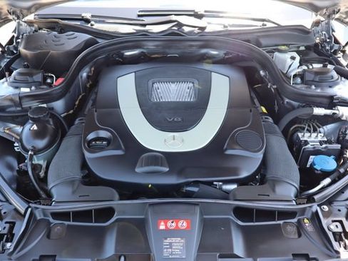 Used 2010 Mercedes-Benz E 550 Sedan image 10