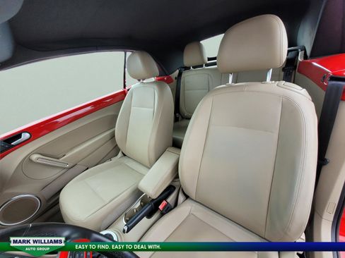 Used 2013 Volkswagen Beetle TDI image 32
