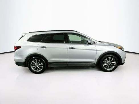 Used 2017 Hyundai Santa Fe SE w/ SE Premium Package 02 FWD image 10