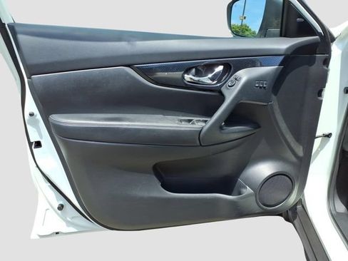 Used 2020 Nissan Rogue SL AWD/4WD image 7