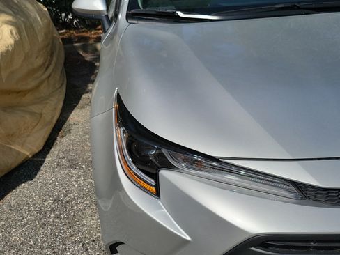 Certified 2026 Toyota Corolla LE FWD image 5