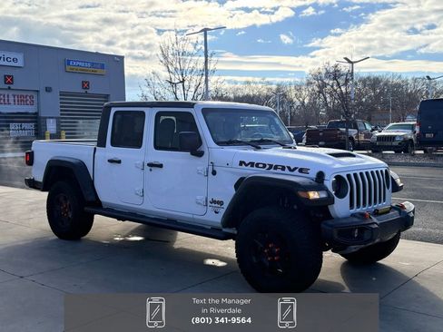 Used 2023 Jeep Gladiator Mojave w/ Cold Weather Group image 3