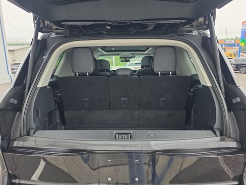 Used 2026 Lincoln Navigator Reserve AWD/4WD image 5