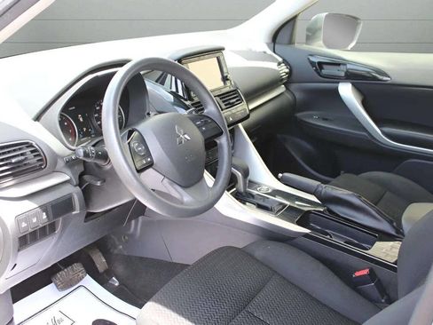 Used 2022 Mitsubishi Eclipse Cross ES image 9
