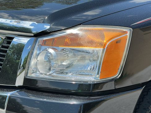 Used 2014 Nissan Titan SV image 4