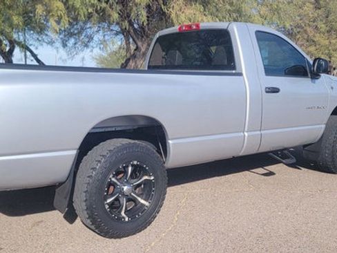 Used 2007 Dodge Ram 1500 Truck ST image 4