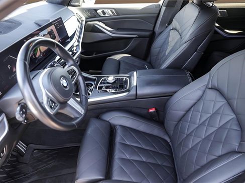 Used 2023 BMW X7 xDrive40i w/ Executive Package image 9