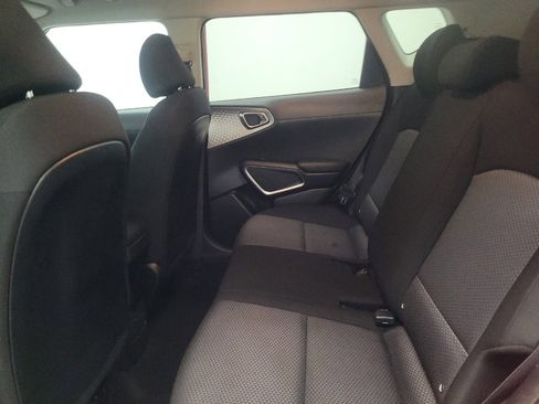 Used 2025 Kia Soul S image 18