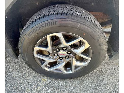 Used 2023 GMC Sierra 1500 SLT w/ SLT Premium Plus Package image 9