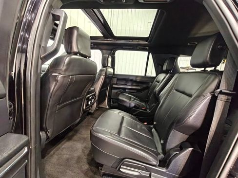 Used 2020 Ford Expedition Max XLT w/ Equipment Group 202A AWD/4WD image 30