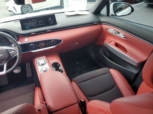 Used 2024 Genesis GV70 3.5T Sport AWD/4WD image 19