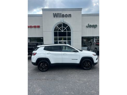New 2026 Jeep Compass Latitude AWD/4WD image 1