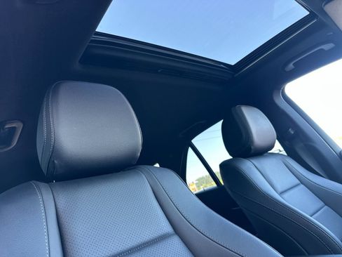 Used 2024 Mercedes-Benz GLE 350 4MATIC image 16