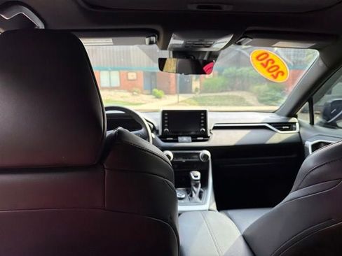 Used 2020 Toyota RAV4 XSE w/ Carpet Mat Package AWD/4WD image 19