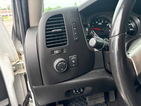Used 2013 Chevrolet Silverado 2500 LT w/ Interior Plus Package AWD/4WD image 14