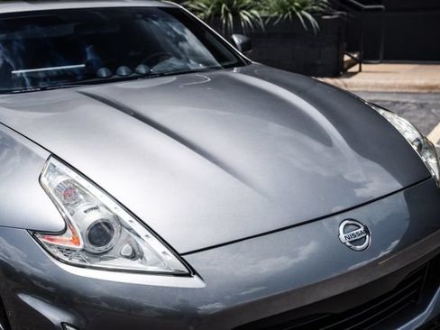 Used 2013 Nissan 370Z Coupe RWD image 26