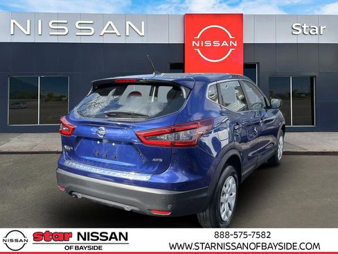 Used 2020 Nissan Rogue Sport S image 4