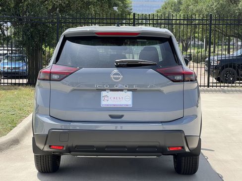 New 2026 Nissan Rogue SV FWD image 5