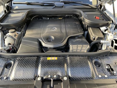 Certified 2025 Mercedes-Benz GLE 450 4MATIC image 51