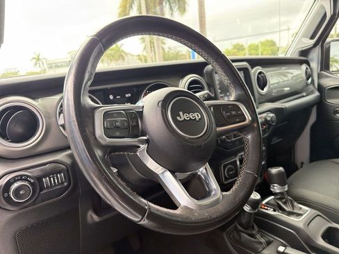 Used 2020 Jeep Wrangler Unlimited Sahara w/ Safety Group AWD/4WD image 24