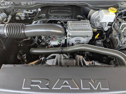 Used 2024 RAM 1500 Laramie AWD/4WD image 23