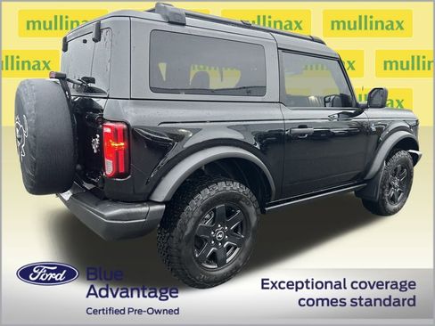 Used 2022 Ford Bronco Black Diamond image 3