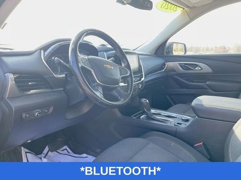Used 2020 Chevrolet Traverse LT w/ LPO, Blackout Package image 11
